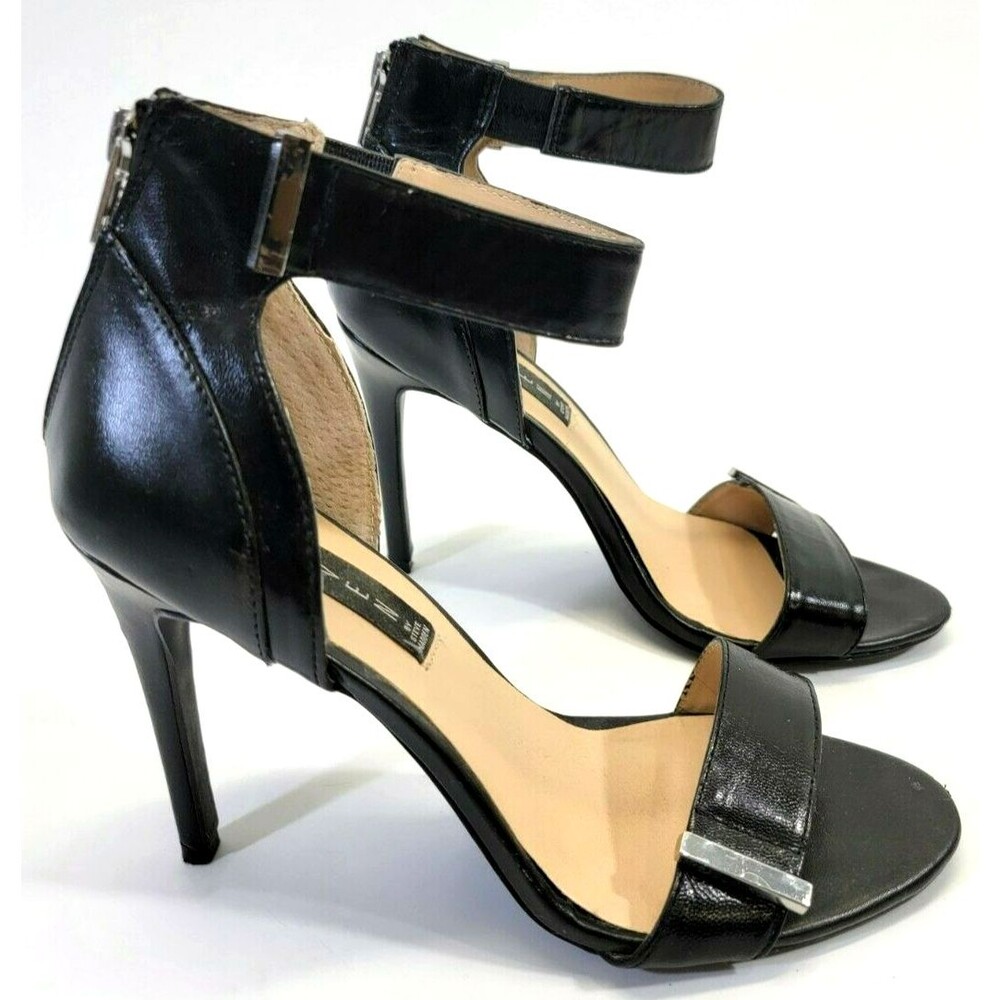 Steve Madden Women's 9M P-Lizete Black Ankle Strap Heeled‎ Sandal Plated Zip EUC